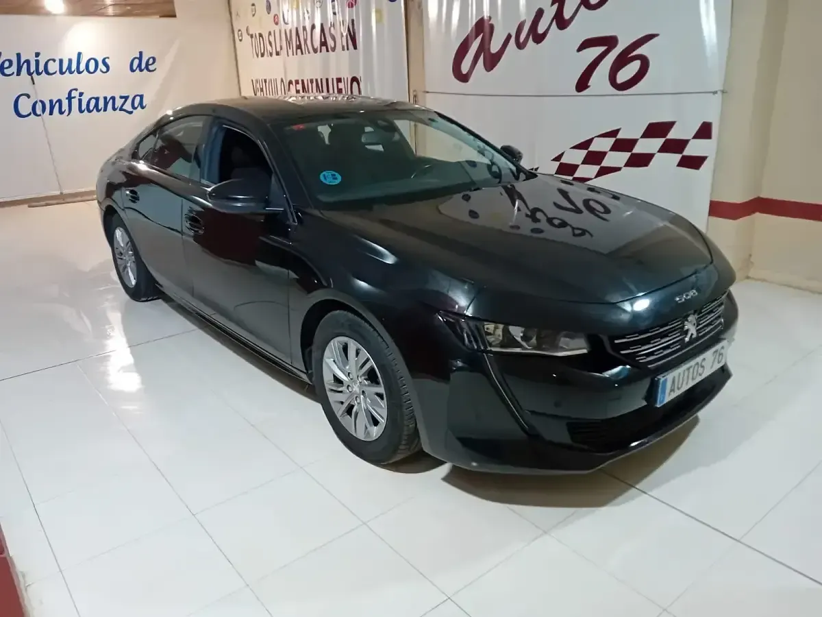 Usado Peugeot 508 Active 130 CV (95 kW) 2021 Negro