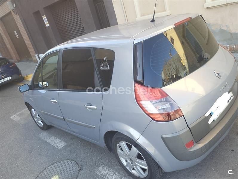 Usado Renault Scénic II Authentique 100 CV (73 kW) 2004 Gris / plata Monovolumen