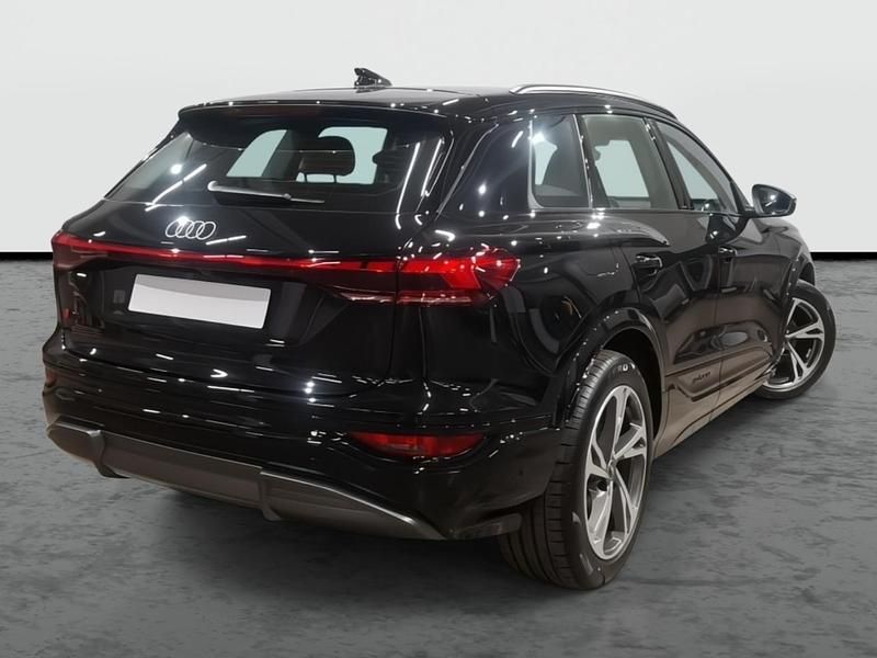 Nuevo Audi Q6 e-tron S-Line 284 kW (387 CV) 2026 Negro mito metalizado SUV