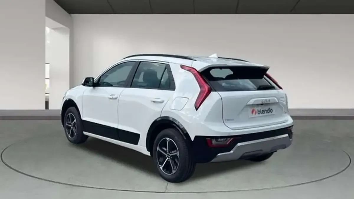 Usado Kia Niro 131 CV (96 kW) 2025 Blanco SUV