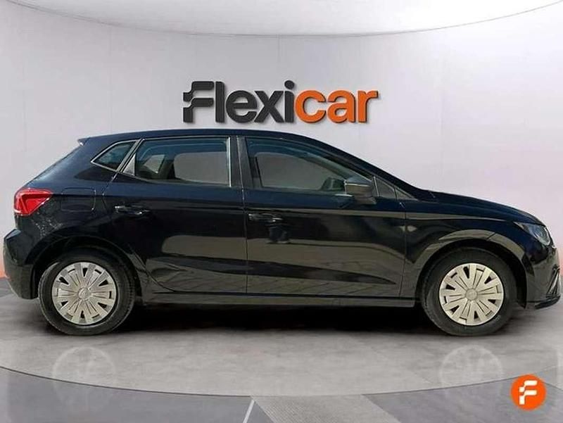 Usado Seat Ibiza Reference 95 CV (69 kW) 2020 Negro Utilitario