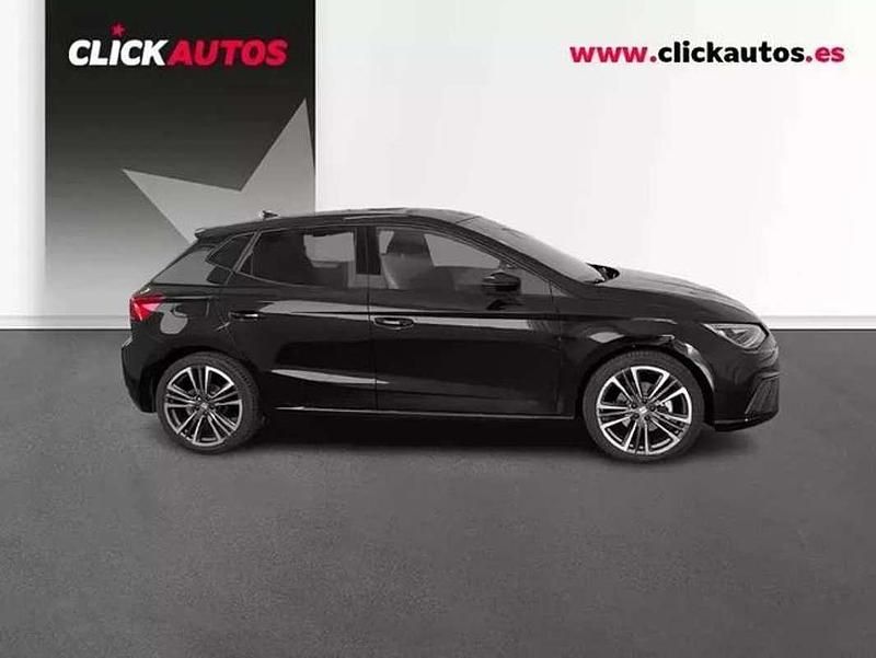 Usado Seat Ibiza FR 116 CV (85 kW) 2025 Negro Utilitario