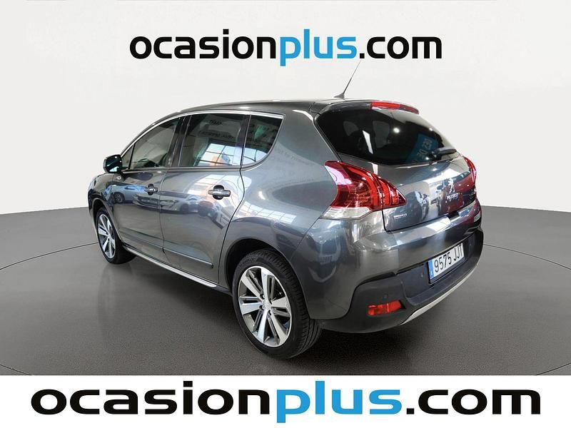 Usado Peugeot 3008 Allure 120 CV (88 kW) 2015 Gris Familiar