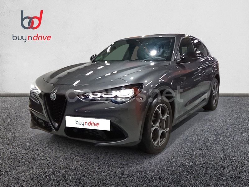 Gris / plata Usado 2023 Alfa Romeo Stelvio Sprint SUV | 32.990 € (Precio justo) - Imagen 1/4