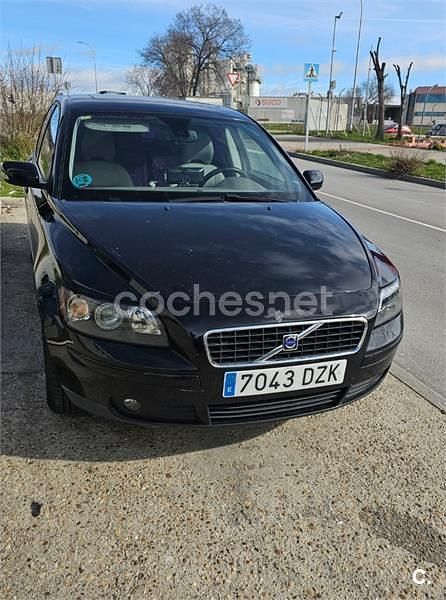 Usado Volvo S40 Summum 125 CV (91 kW) 2006 Negro Berlina