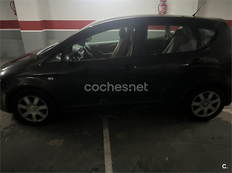 Usado Seat Altea Reference 105 CV (77 kW) 2004 Negro Berlina