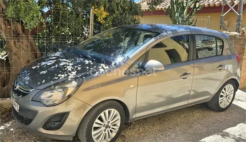 Usado Opel Corsa Color Edition 100 CV (73 kW) 2014 Gris / plata Utilitario