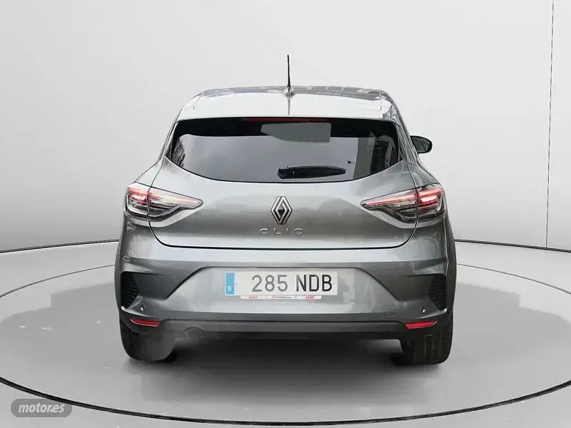 Usado Renault Clio Evolution 101 CV (74 kW) 2025 Gris Utilitario