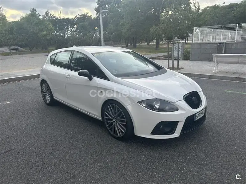 Usado Seat Leon CUPRA 240 CV (176 kW) 2007 Blanco Utilitario