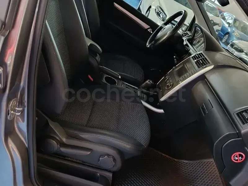 Begagnad Mercedes A180 Avantgarde 109 HK (80 kW) 2010 Beige Minibuss