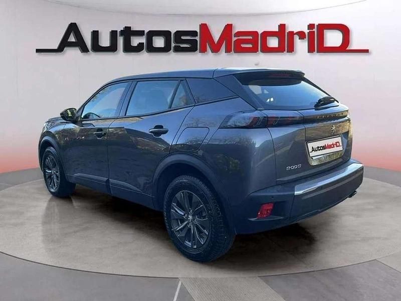 Usado Peugeot 2008 Active 111 CV (81 kW) 2021 Gris SUV