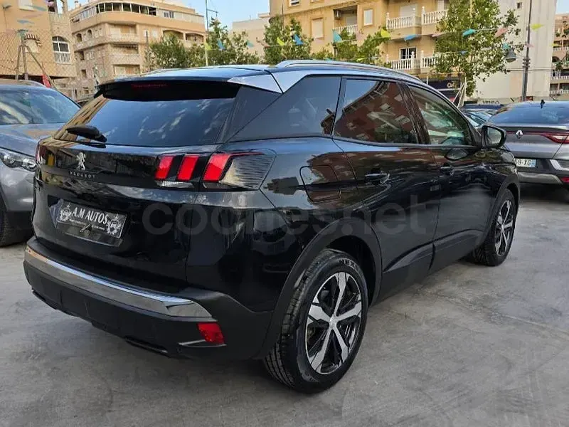Usado Peugeot 3008 Active 130 CV (95 kW) 2019 Negro SUV