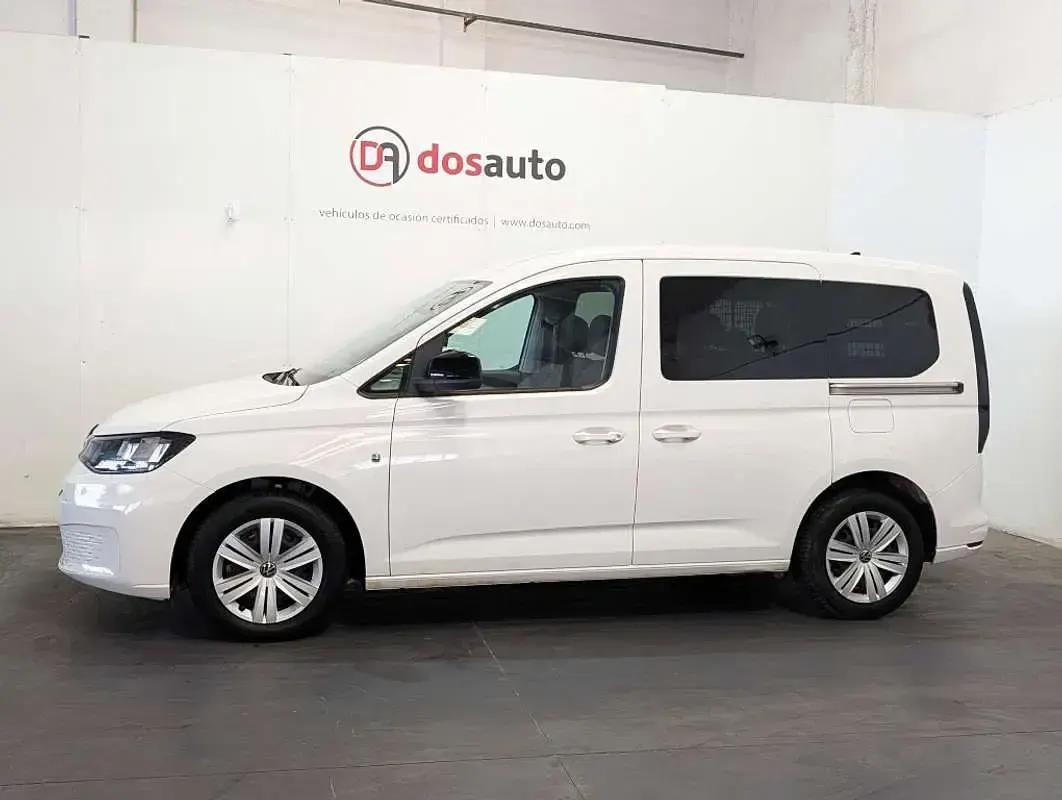 Usado VW Caddy 122 CV (89 kW) 2023 Blanco Monovolumen