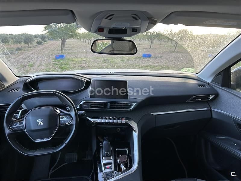 Usado Peugeot 3008 Allure 130 CV (95 kW) 2019 Blanco SUV