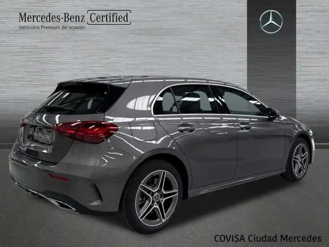 Usado Mercedes A250 AMG line 218 CV (160 kW) 2025 Gris Berlina