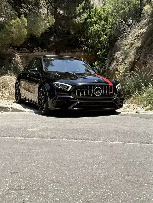 Usado Mercedes A45 AMG Premium 421 CV (309 kW) 2023 Negro Utilitario