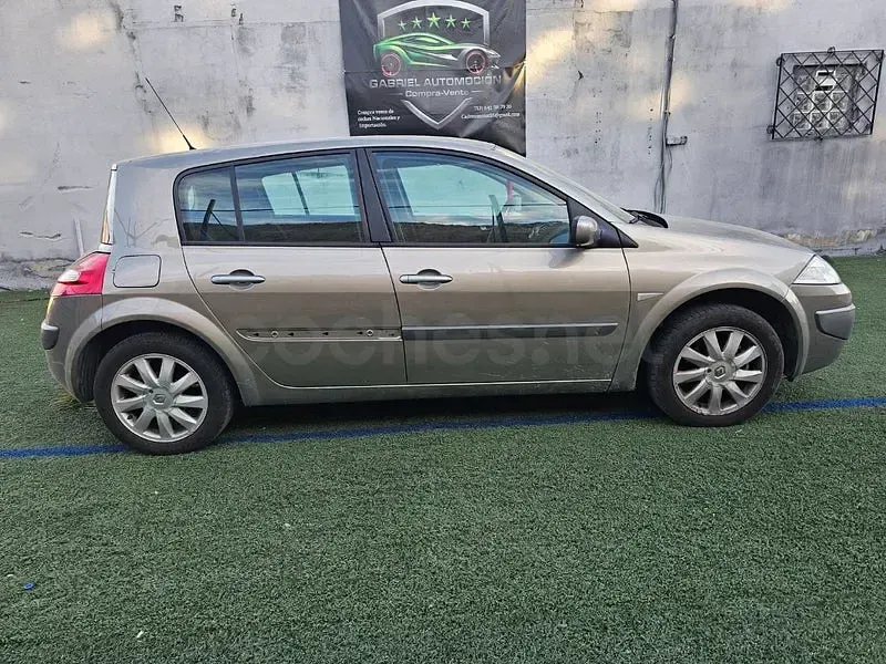 Usado Renault Mégane Business 105 CV (77 kW) 2008 Beige Berlina