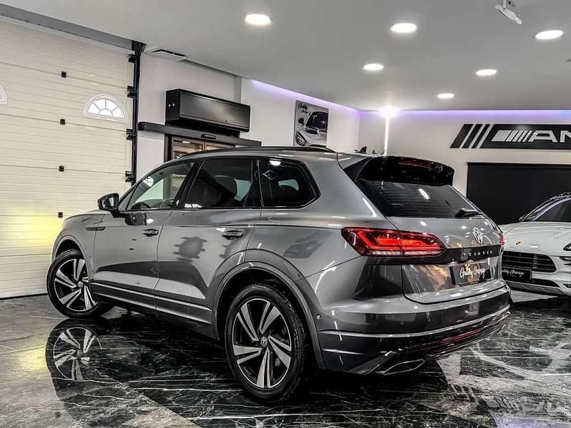 Usado VW Touareg Elegance 286 CV (210 kW) 2020 Gris SUV