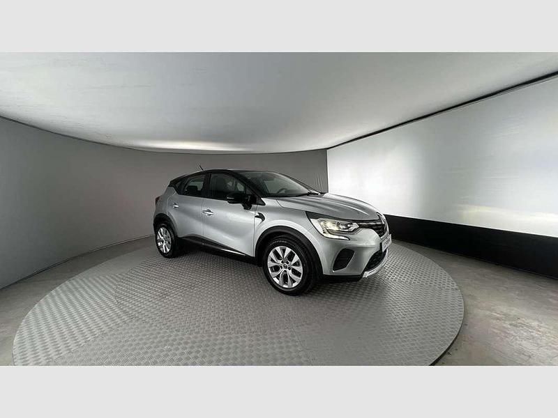 Usado Renault Captur Intens 101 HP (74 kW) 2020 Preto SUV