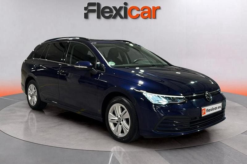 Beige Usado 2021 VW Golf VIII Life Familiar | 17.590 € (Buen precio) - Imagen 1/4