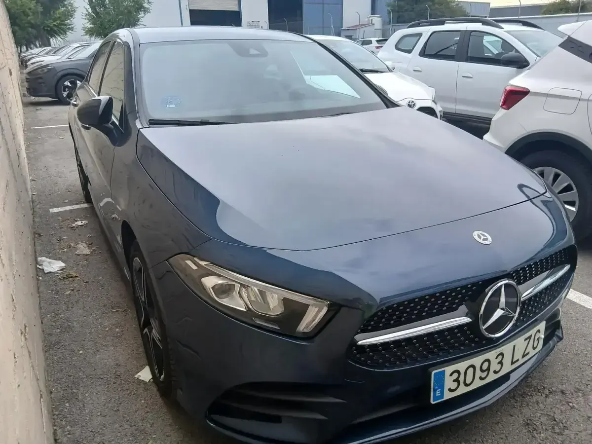 Usado Mercedes A250 218 CV (160 kW) 2022 Azul Utilitario