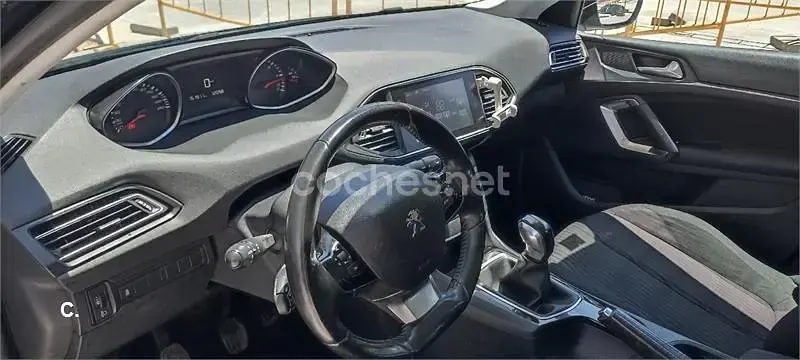 Usado Peugeot 308 Active 92 CV (67 kW) 2014 Negro Berlina