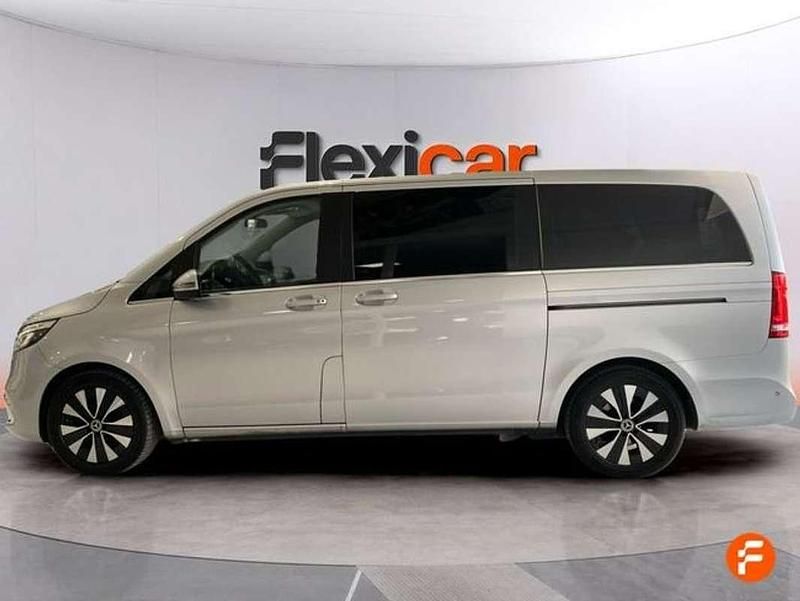 Usado Mercedes V250 Avantgarde 190 CV (139 kW) 2022 Gris Monovolumen