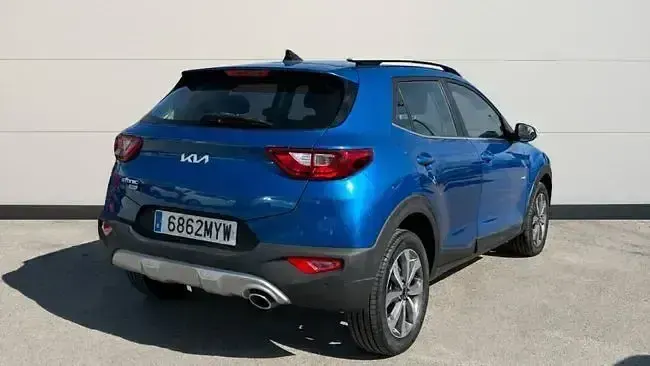 Usado Kia Stonic 100 CV (73 kW) 2025 Azul SUV