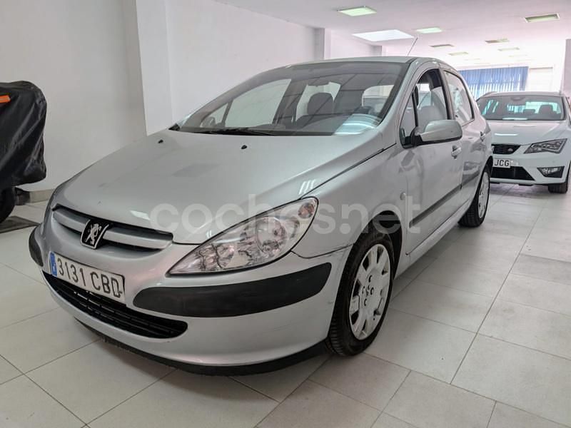 Gris / plata Usado 2002 Peugeot 307 Berlina | 3800 € (Un poco caro) - Imagen 1/4