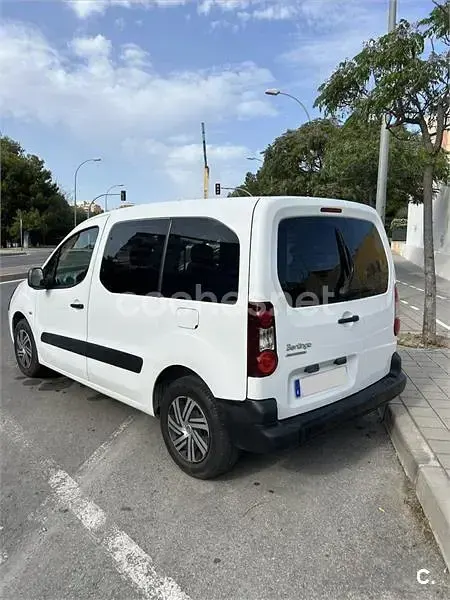 Usado Citroën Berlingo Tonic 92 CV (67 kW) 2014 Blanco Monovolumen