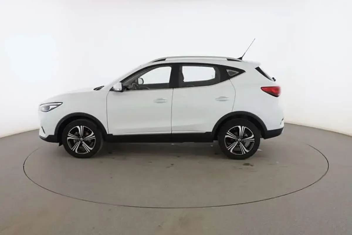 Usado MG ZS Comfort 106 CV (77 kW) 2023 Blanco SUV