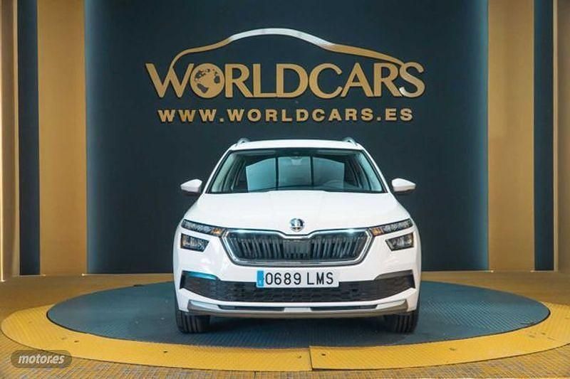 Usado Skoda Kamiq Ambition 110 CV (80 kW) 2021 Blanco SUV