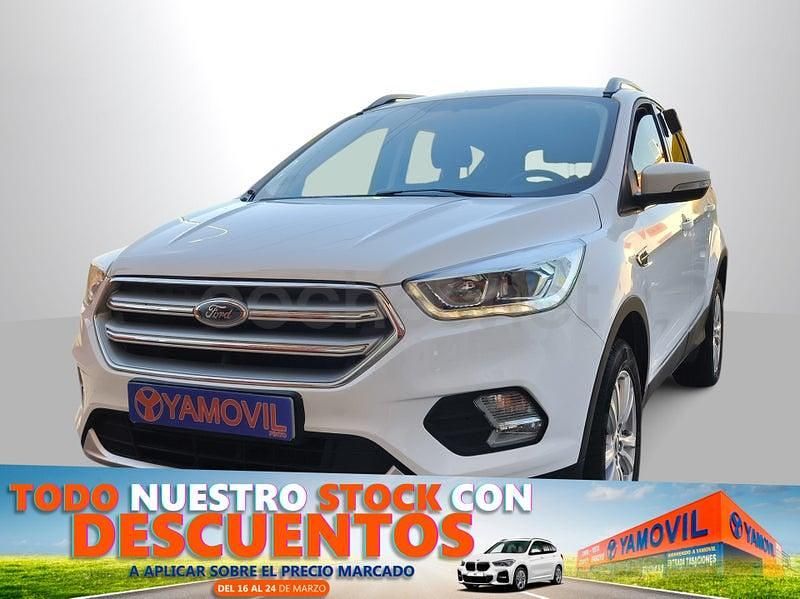 Usado Ford Kuga Trend 120 CV (88 kW) 2019 Blanco SUV