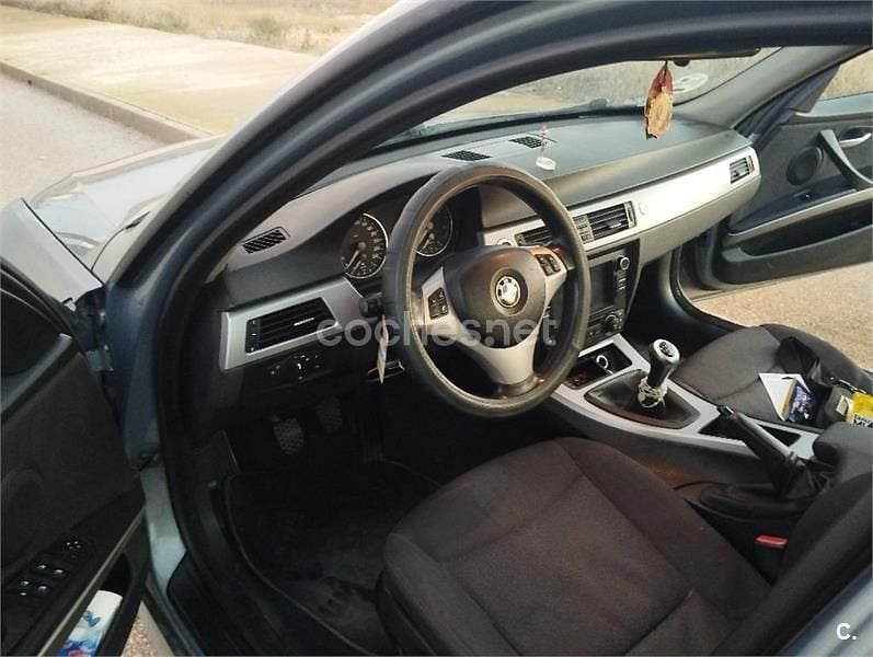 Usado BMW 320 163 CV (119 kW) 2005 Azul Berlina