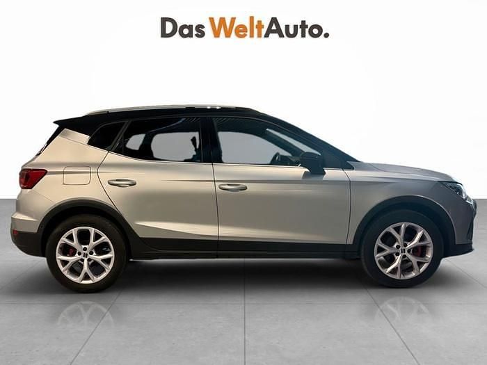 Usado Seat Arona FR 150 CV (110 kW) 2023 Gris plata SUV