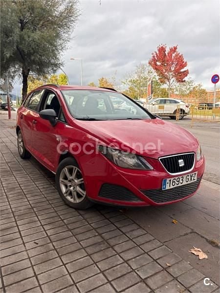 Rojo Usado 2010 Seat Ibiza ST Reference Familiar | 1899 € (Super precio) - Imagen 1/4