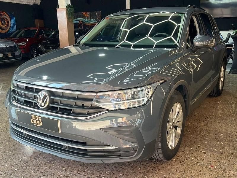 Usado VW Tiguan Life 130 HP (95 kW) 2021 Cinzento SUV