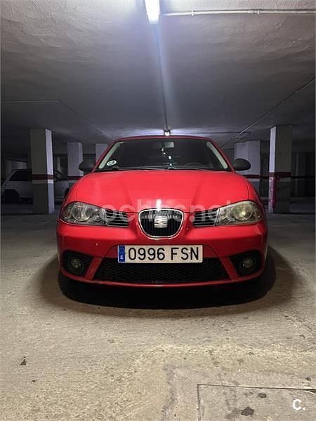 Begagnad Seat Ibiza 100 HK (73 kW) 2007 Röd Halvkombi