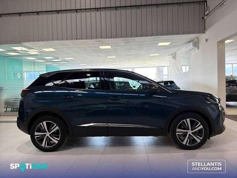 Usado Peugeot 3008 Allure 131 CV (96 kW) 2023 Azul SUV