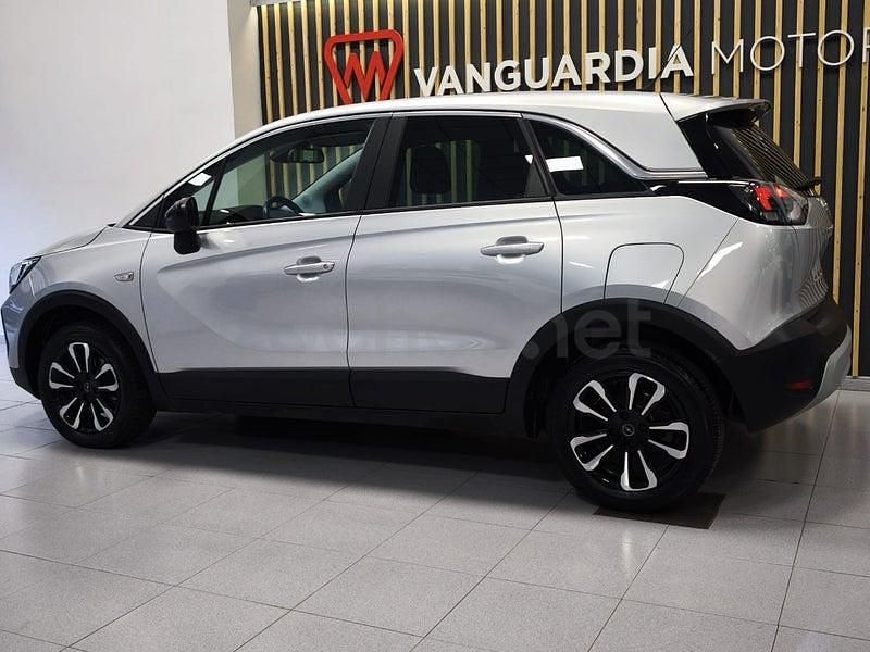 Usado Opel Crossland X Elegance 110 CV (80 kW) 2023 Gris / plata SUV