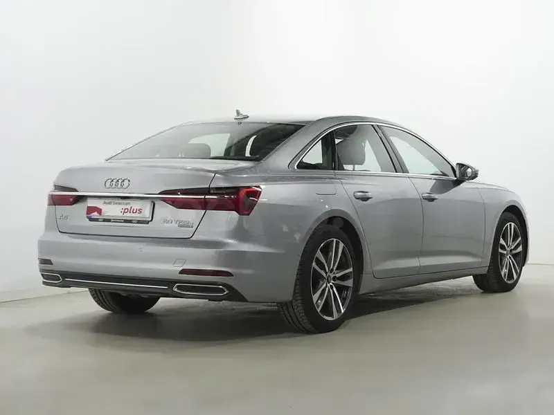 Usado Audi A6 Sport 299 CV (219 kW) 2022 Plateado Berlina