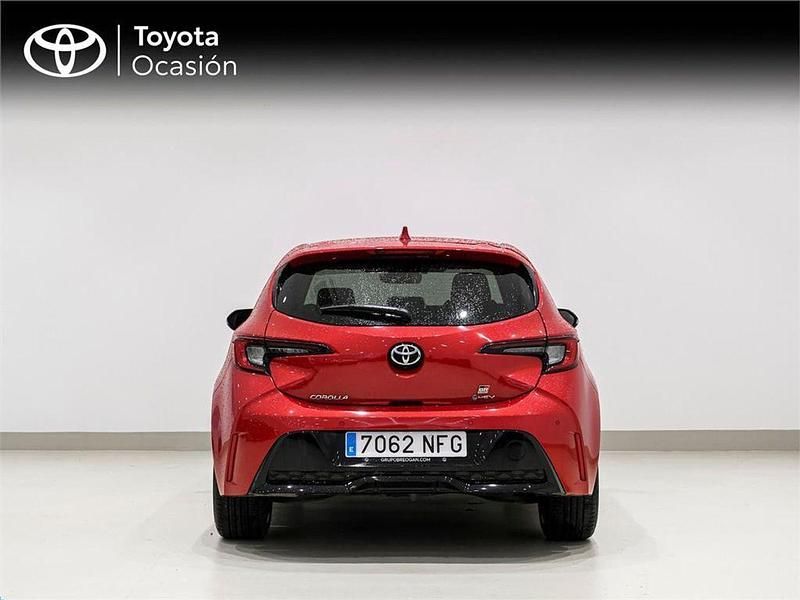 Usado Toyota Corolla Sport 140 CV (102 kW) 2025 Rojo