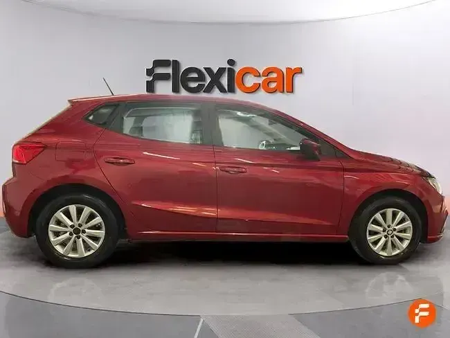 Usado Seat Ibiza Style 110 CV (80 kW) 2021 Rojo Utilitario