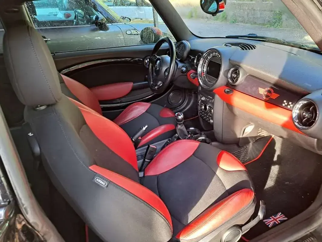 Usado Mini John Cooper Works 211 CV (155 kW) 2010 Negro Utilitario