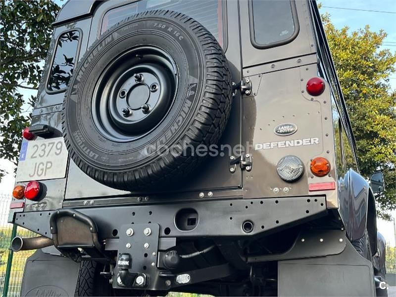 Usado Land Rover Defender SE 122 CV (89 kW) 2015 Marrón Familiar