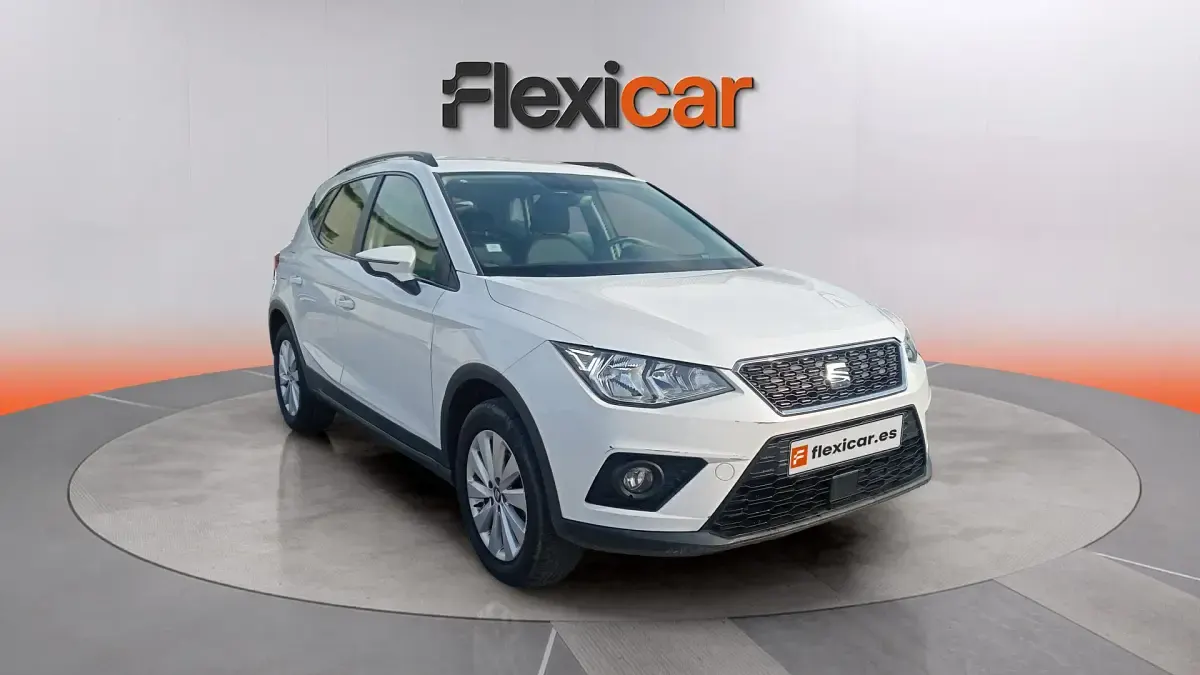 Usado Seat Arona FR 110 CV (80 kW) 2021 Blanco SUV