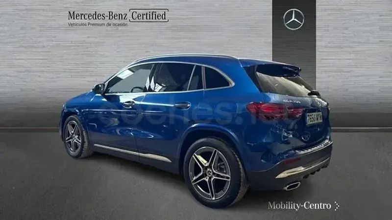 Usado Mercedes GLA200 163 CV (119 kW) 2025 Azul SUV
