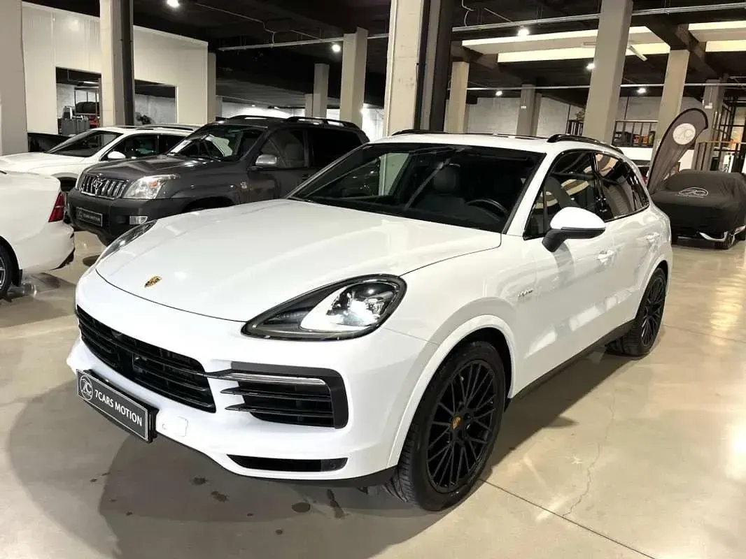 Usado Porsche Cayenne E-Hybrid 462 CV (339 kW) 2021 Blanco SUV