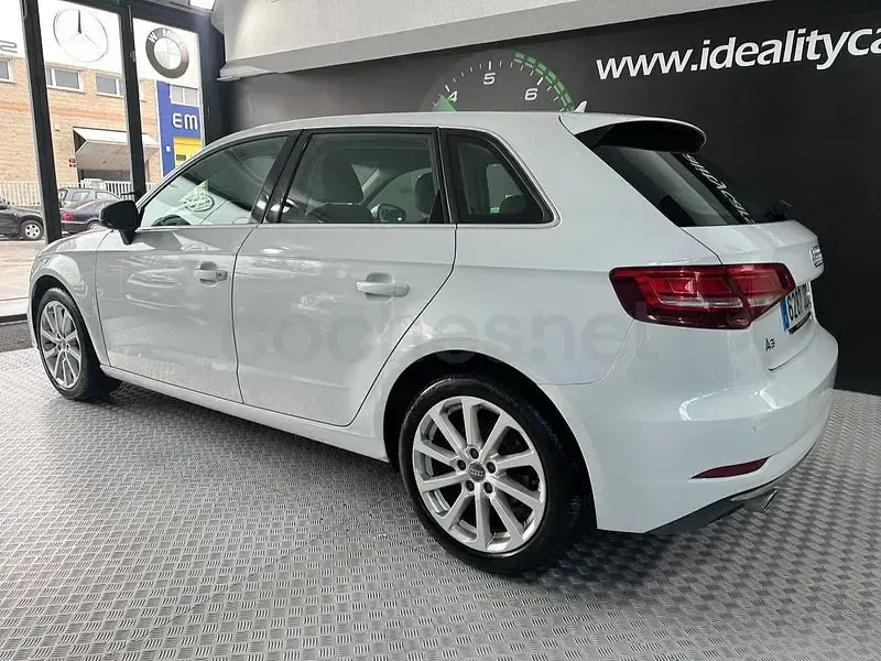 Usado Audi A3 116 CV (85 kW) 2017 Blanco Berlina