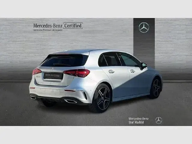 Usado Mercedes A200 150 CV (110 kW) 2025 Plata hightech Berlina